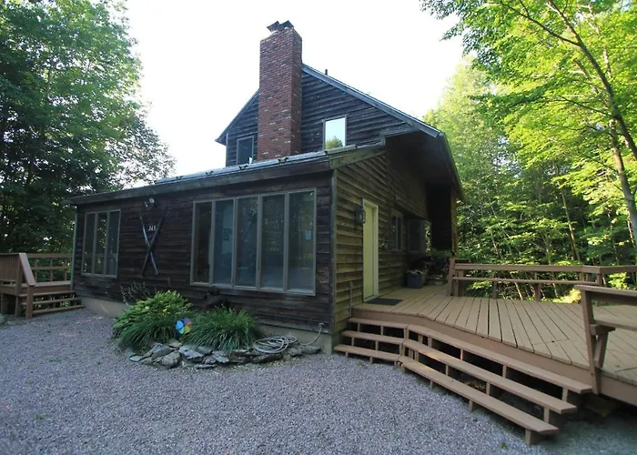 Quaint Stowe Cabin