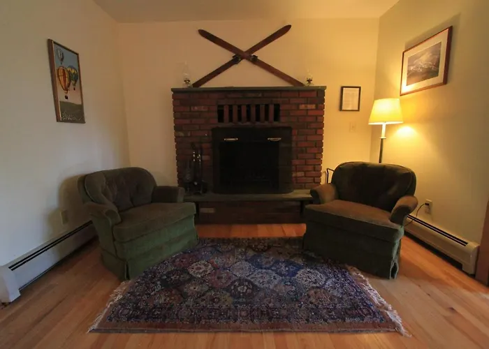 Quaint Stowe Cabin