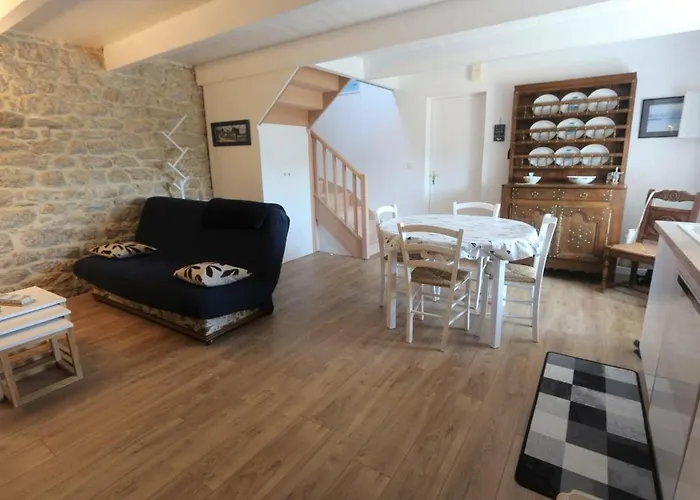 Combrit Sainte-Marine: T2 Duplex Renove Avec Jardin Prive Et Vue Sur Port