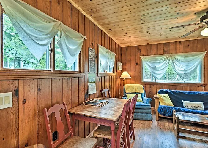 Day Trips To Boyne Mtn! Cabin Near Lake Charlevoix