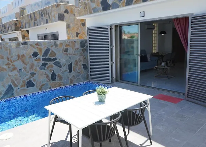 Luxury 3 Bed, 2 Bath Detached Villa, Prime Location, Only 400 Mtrs To The Beach