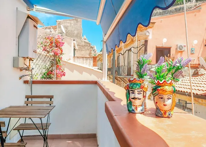 Dafni E Naide Apartment