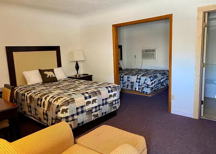 Holiday Lodge