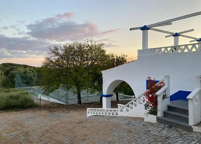 Monte Da Fonte - Piscina, Tenis E Snooker No Alentejo