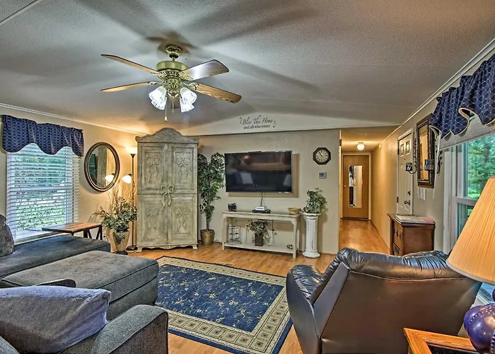 Hot Tub & Deck: Tranquil Home Near Grand Lake