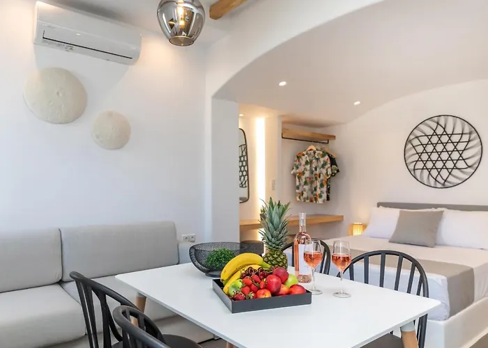 Naxos Downtown Apartments & Suites