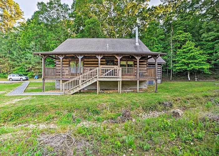 Quiet Cabin Retreat On 30 Acres Near Kentucky Lake