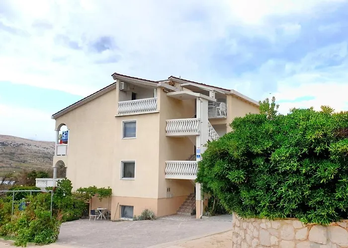 Apartments Toro Pag