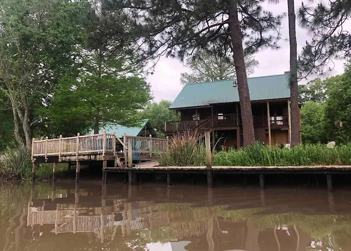 Experience Louisiana, Cabin On Bayou Petite Anse