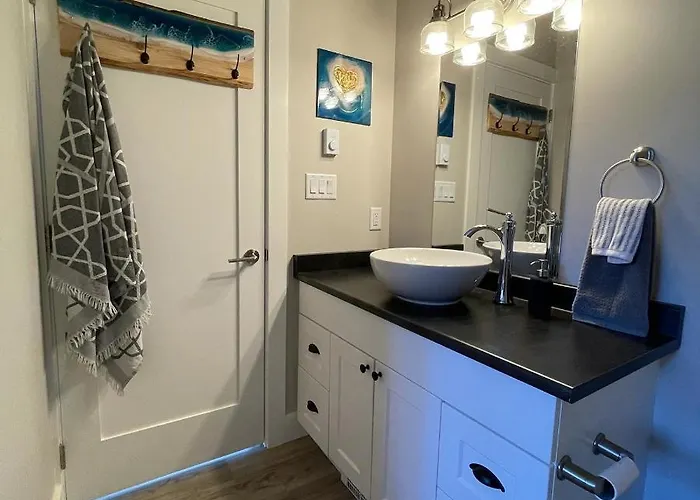 Port Renfrew Oceanfront Retreat