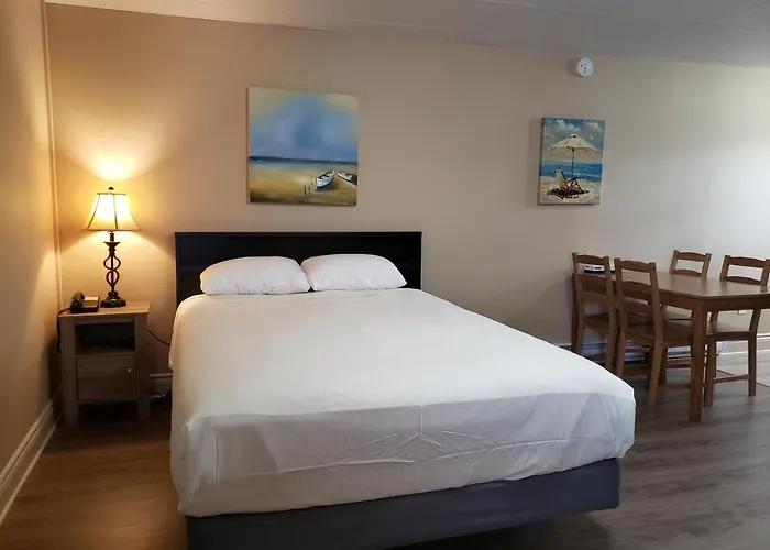 Parlee Beach Motel
