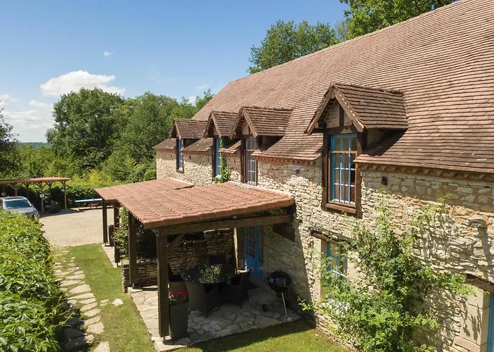 Domaine Pagel Gite Nature Piscine Chauffee Vaste Jardin Avec Activites Enfants