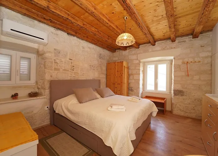 Apartments Stelina