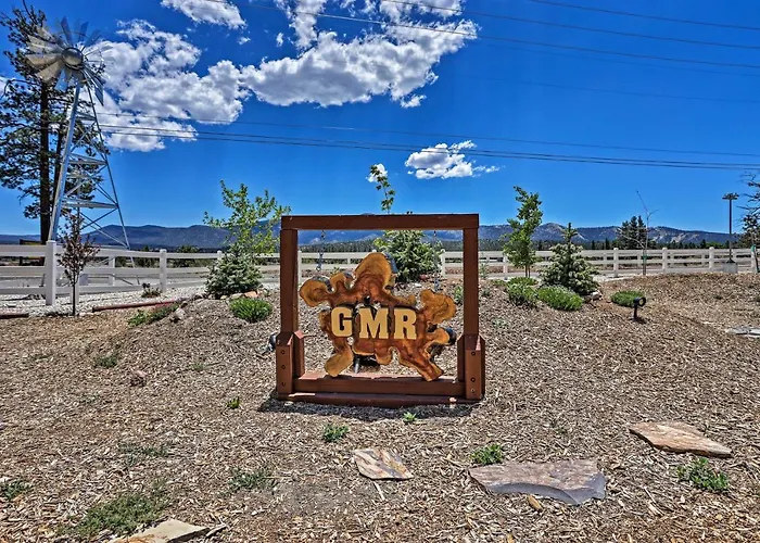 Hot Tub & Mtn Views: Peaceful Big Bear Home!