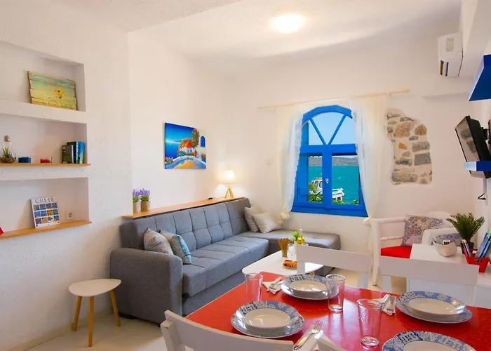 Eleftheria Sea Side Traditional House