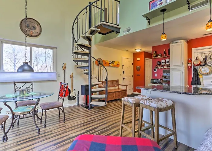 Mountain Creek Condo W/ Grill: Walk To Lifts!