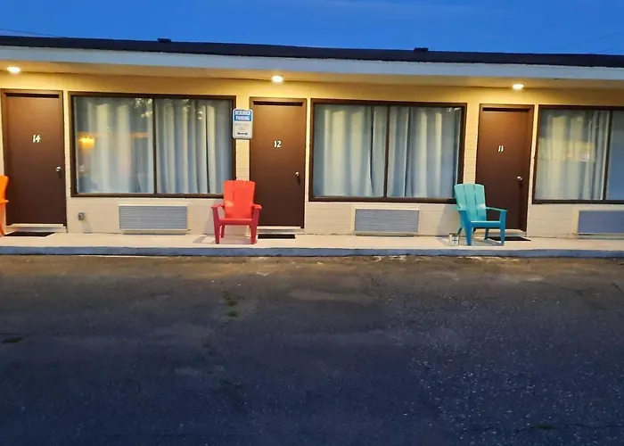 North Shore Wayside Inn