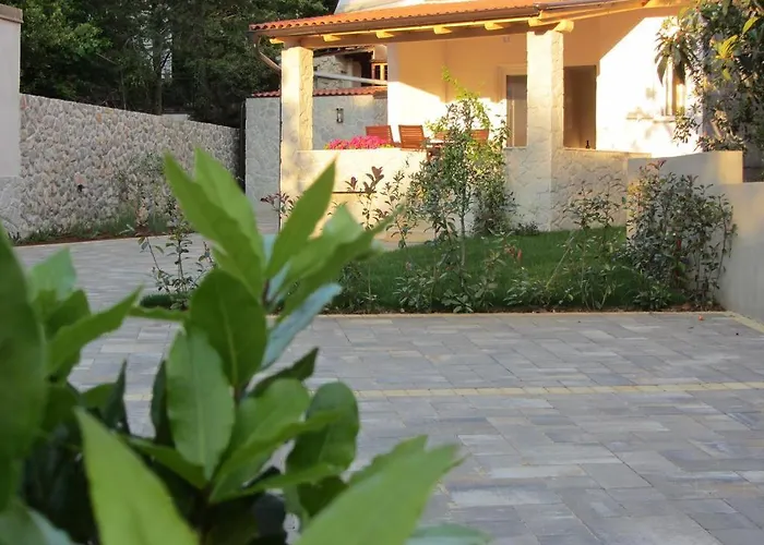 Holiday Home Lujo