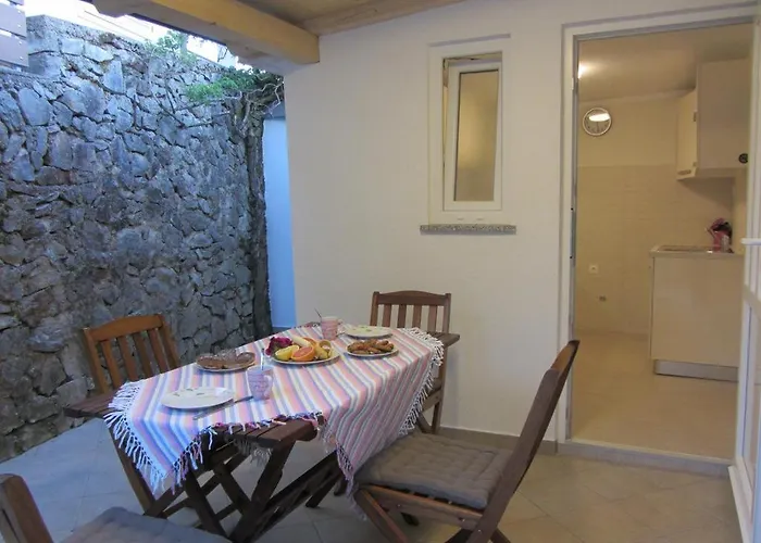 Holiday Home Lujo