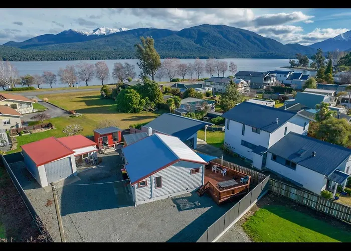 Te Anau Holiday Home - Free Wifi - Free Bikes & Kayaks - Short Walk To Lake & Town - Top Views