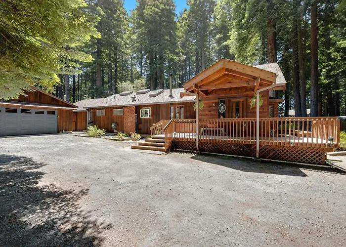 Family Getaway - Hot Tub Fire Pit & Dog Friendly