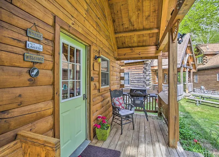 Resort Cabin W/ Fire Pit: Golf, Hike And Play!