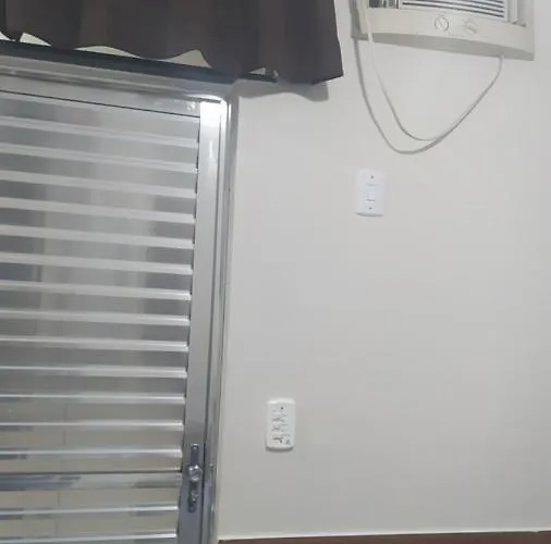 Pousada Quarto família ar, frigobar,wi fi