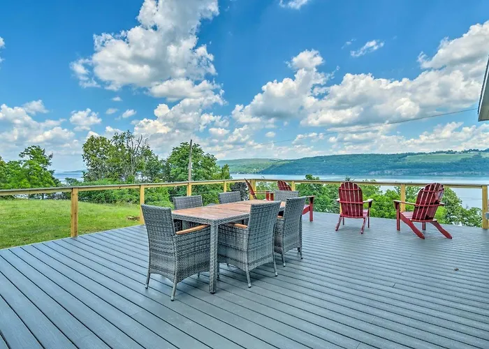 Watkins Glen Lakeview Cottage W/ Waterfall!