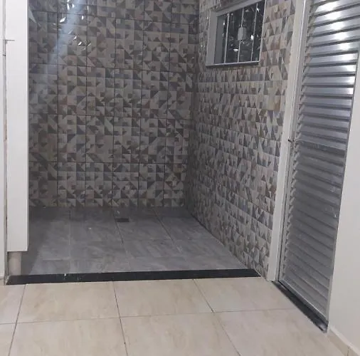 Pousada Quarto família ar, frigobar,wi fi