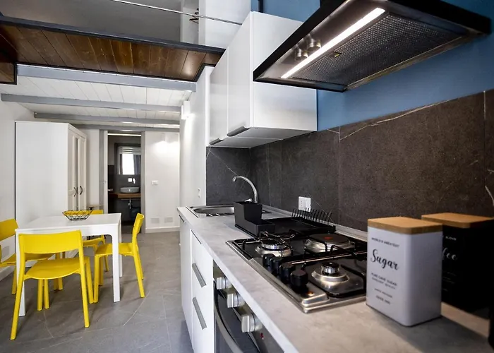 Acquaro Suite Apartments
