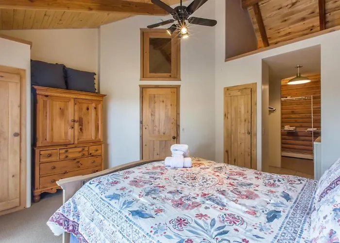 317 Tower Apartment