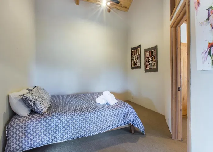 317 Tower Apartment