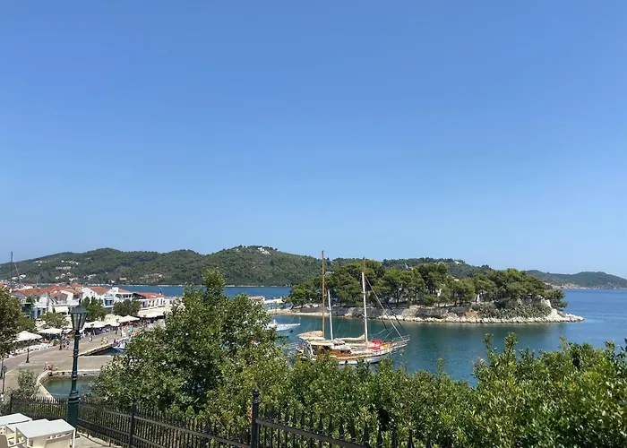 Raphael Skiathos Living-Olga
