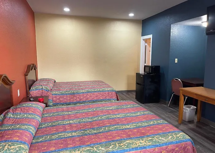 Kenwood Court Motel