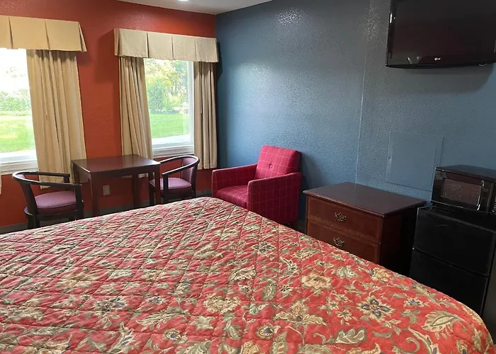 Kenwood Court Motel