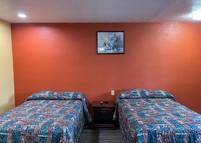 Kenwood Court Motel