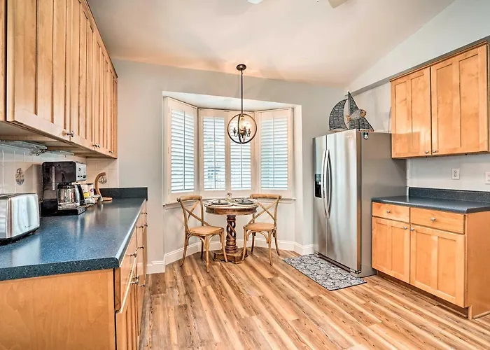 Beachy Isle Of Palms Home: 1 Block To Coast!