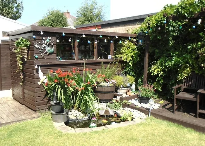 Tea In Liverpool - Private - Quiet - Ground Floor - En-Suite - Walk-In-Shower