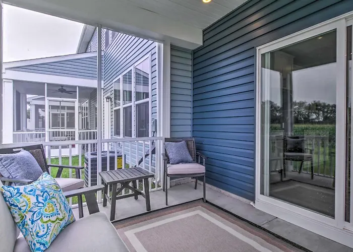 4 Mi To Bethany Beach: Townhome W/ Screened Porch