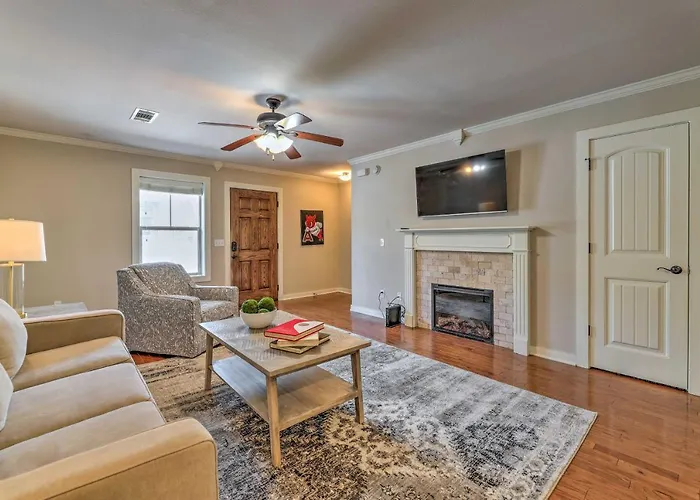 Charming Springdale Townhome ~ 5 Mi To Dtwn!
