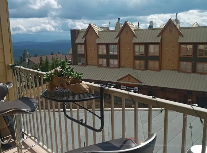 Village Center 2 Bedroom Condo