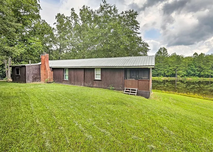1950'S Serenity Pond Cabin W/ View: Peace & Quiet!