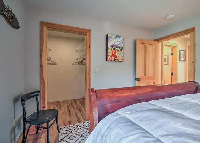 Lake Placid Gem W/ Patio & Views < 1 Mi To Beach!