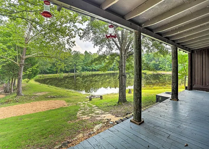 1950'S Serenity Pond Cabin W/ View: Peace & Quiet!