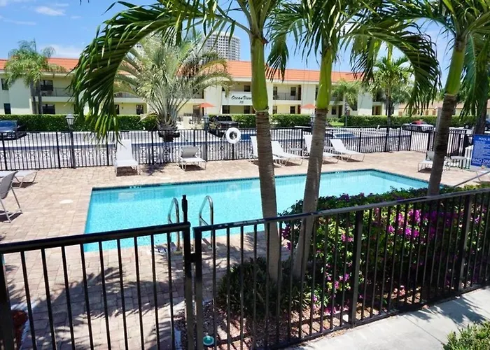 The Beach House At Seascape Steps From The Beach, Marina And Shops!