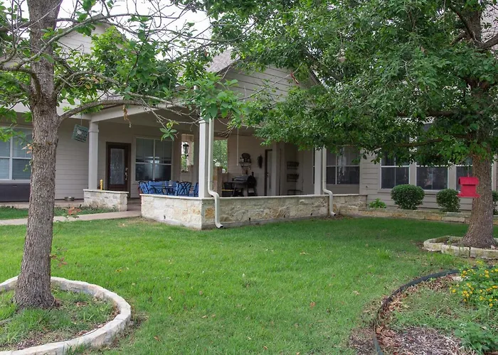 Hill Country Haute N Haus Relax And Renew
