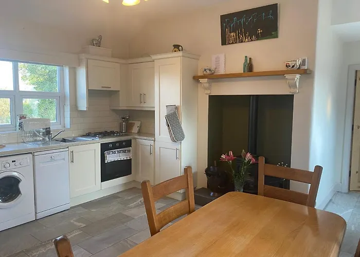 Hillview Cottage
