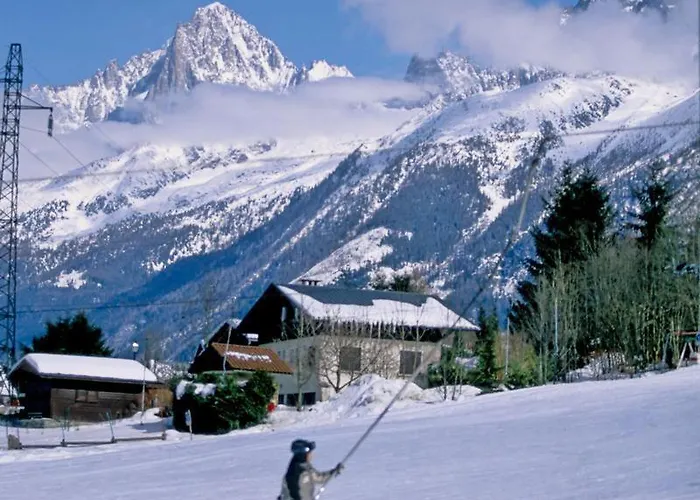 Logement Mansarde Dans Maison Avec Jardin En Bord De Piste, Vue Montagne