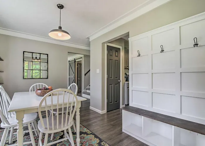Stylish Fort Payne Retreat: Hike & Rock Climb
