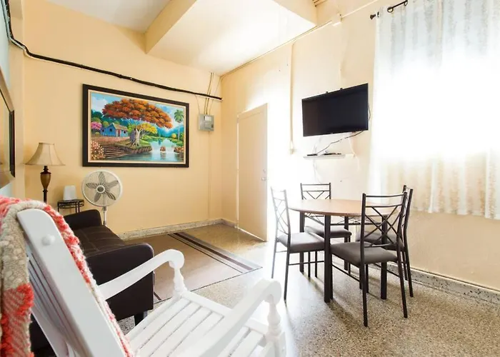 Comfortable And Affordable Deal Close To Beach And Rainforest